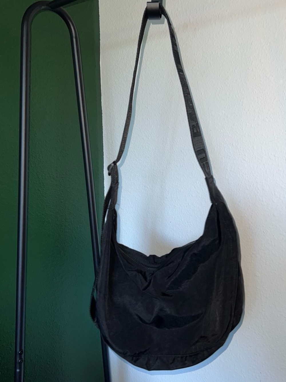 Baggu Black medium crescent Shoulder Hobo Bag